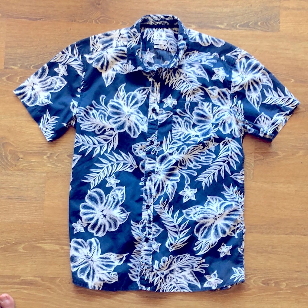 Quiksilver button down shirt men’s Large